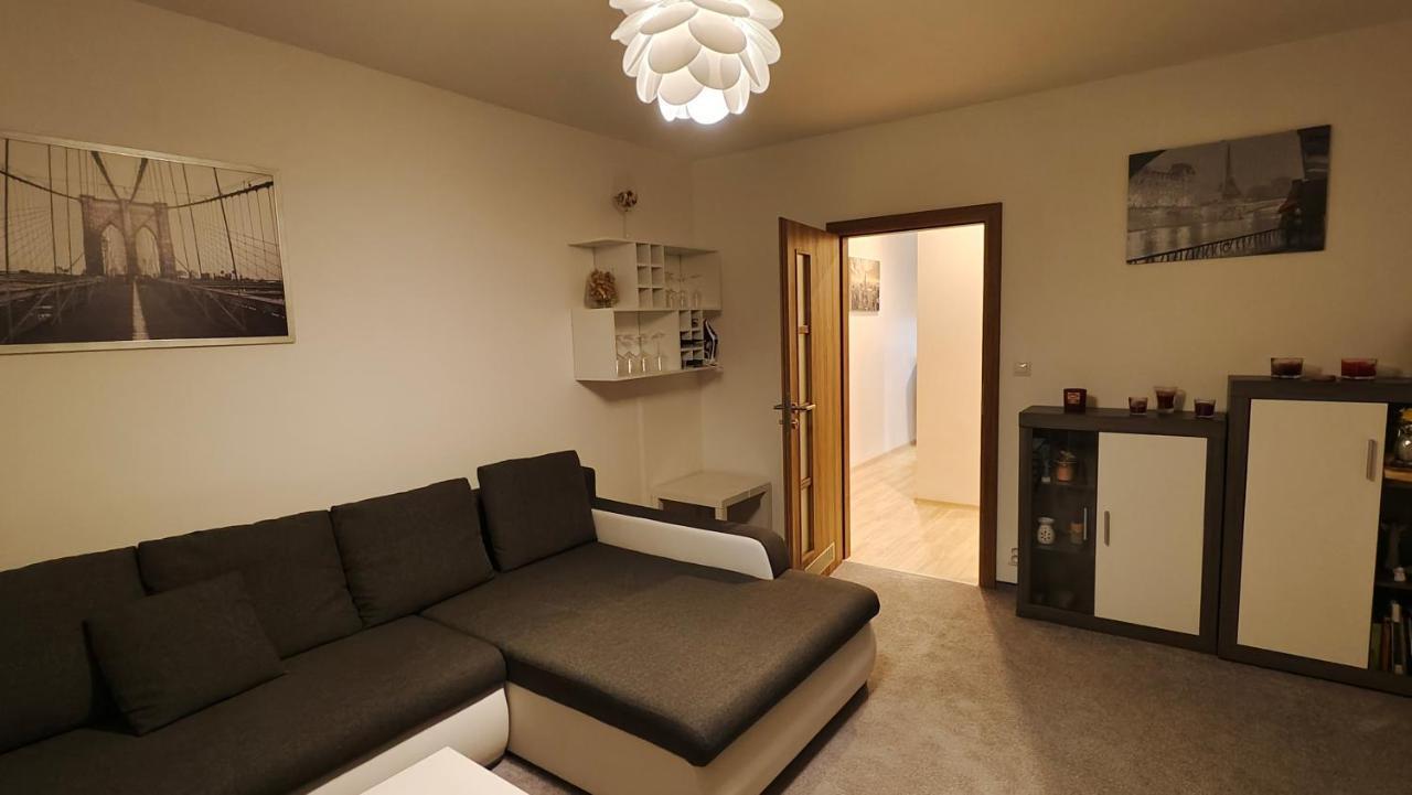 Apartman V Centru การ์โลวีวารี ภายนอก รูปภาพ